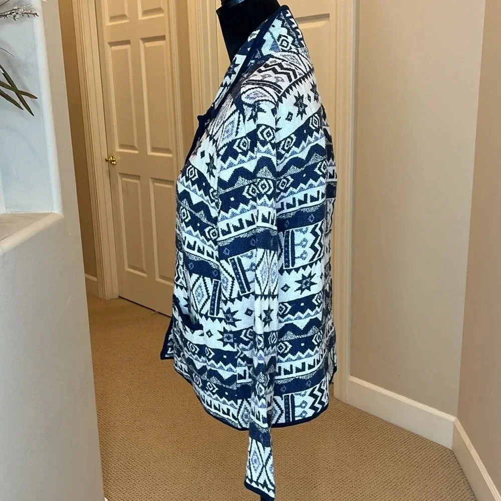 Jane Ashley Southwestern/Aztec Tapestry Jacket - Picture 6 of 10